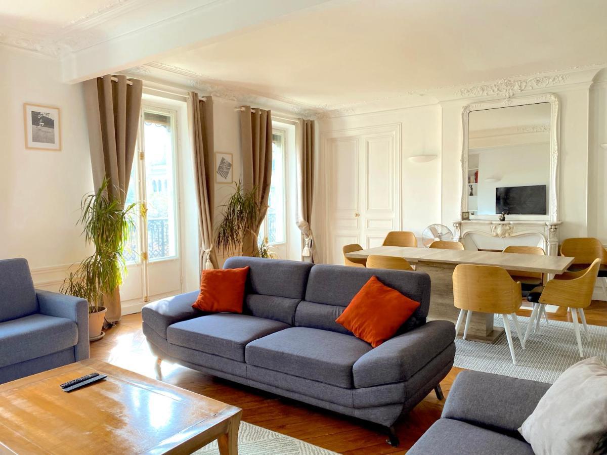 Marvellous Sunbathed 3br At The Heart Of Apartment