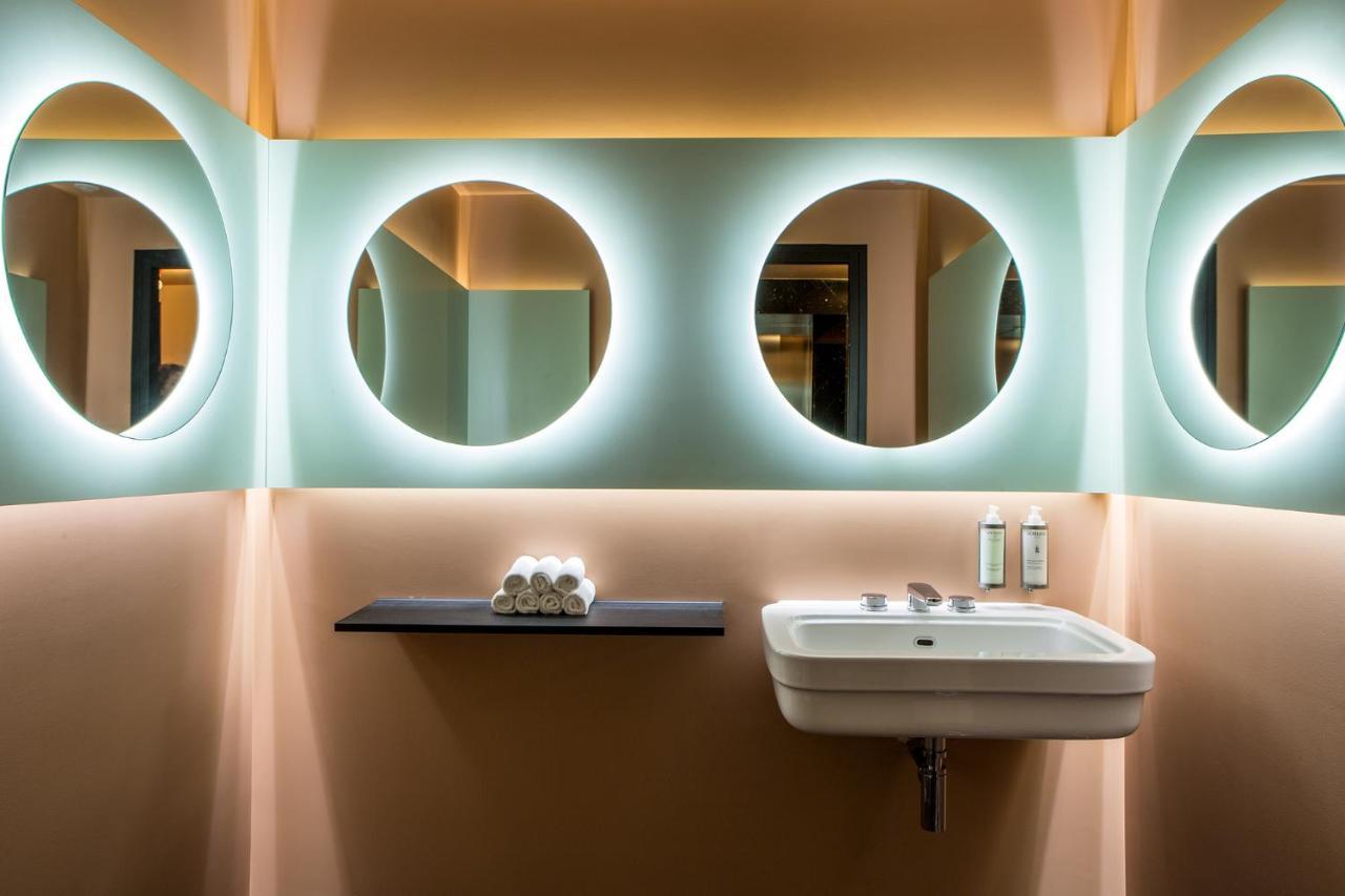 Du Rond-point Des Champs-elysees - Esprit De France 4*