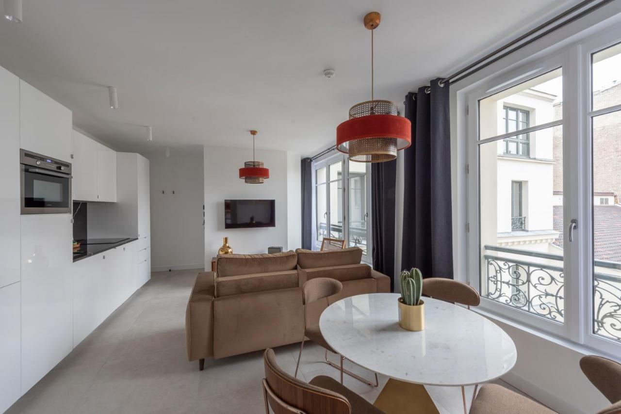 O'lord, 4 Etoiles, De Luxe Champs-elysees Paris