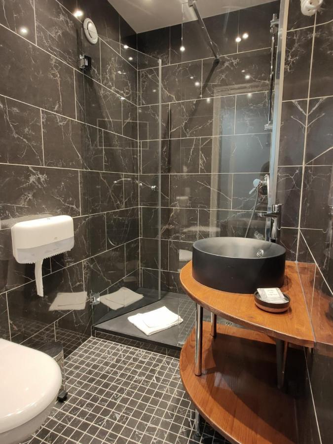 Modern Est 2* Paris