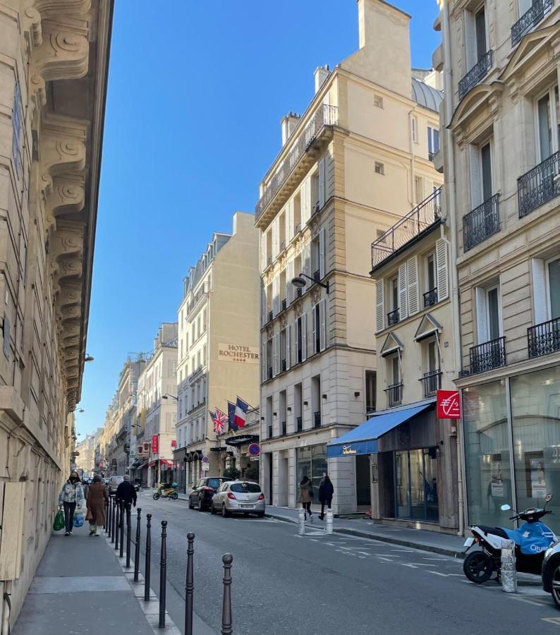 Apartment Two-Bedroom Apartment Champs-Elysees