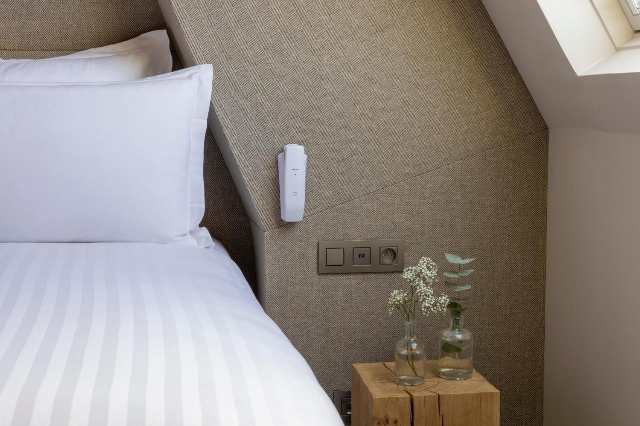 Beige 4*