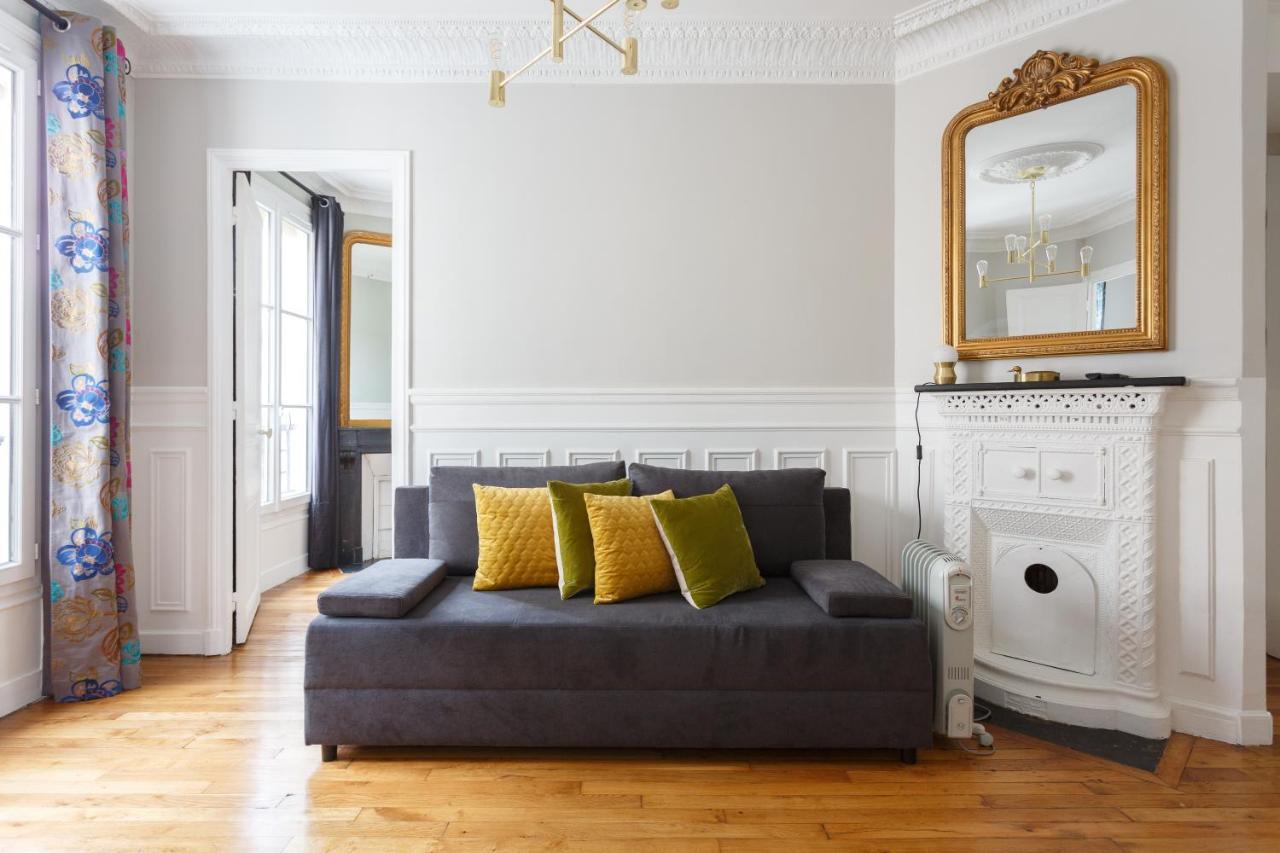Apartment Bright And Newly Renovated 2 Bedroom Apartment, Hip & Paris, Montmartre-opera *