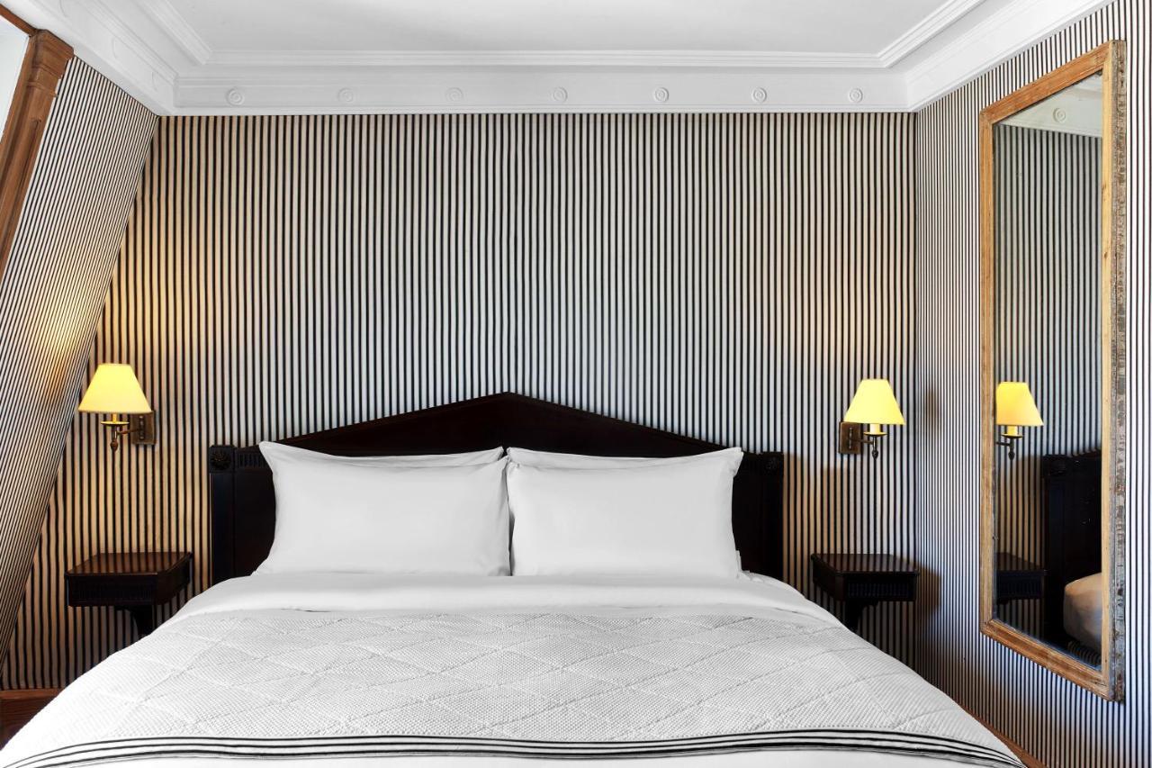 Le Dokhan's Arc De Triomphe, A Tribute Portfolio 5* Paris