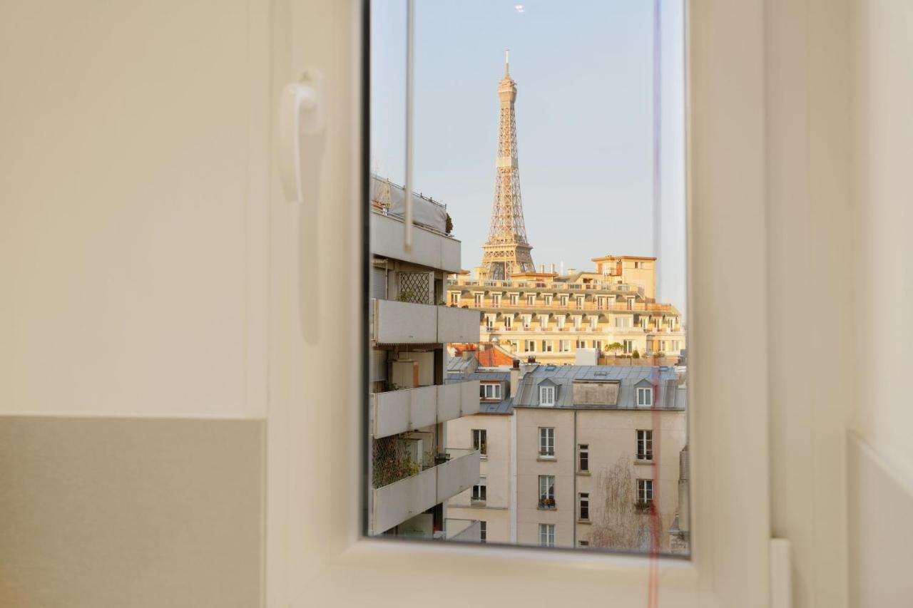 Apartment Eiffel Tower View - Private Paris