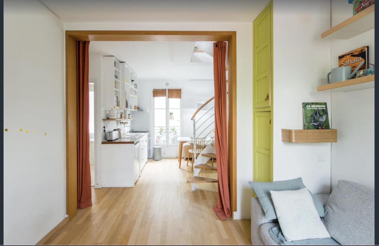 Petit Lumineux Et Atypique à 14. Appartement