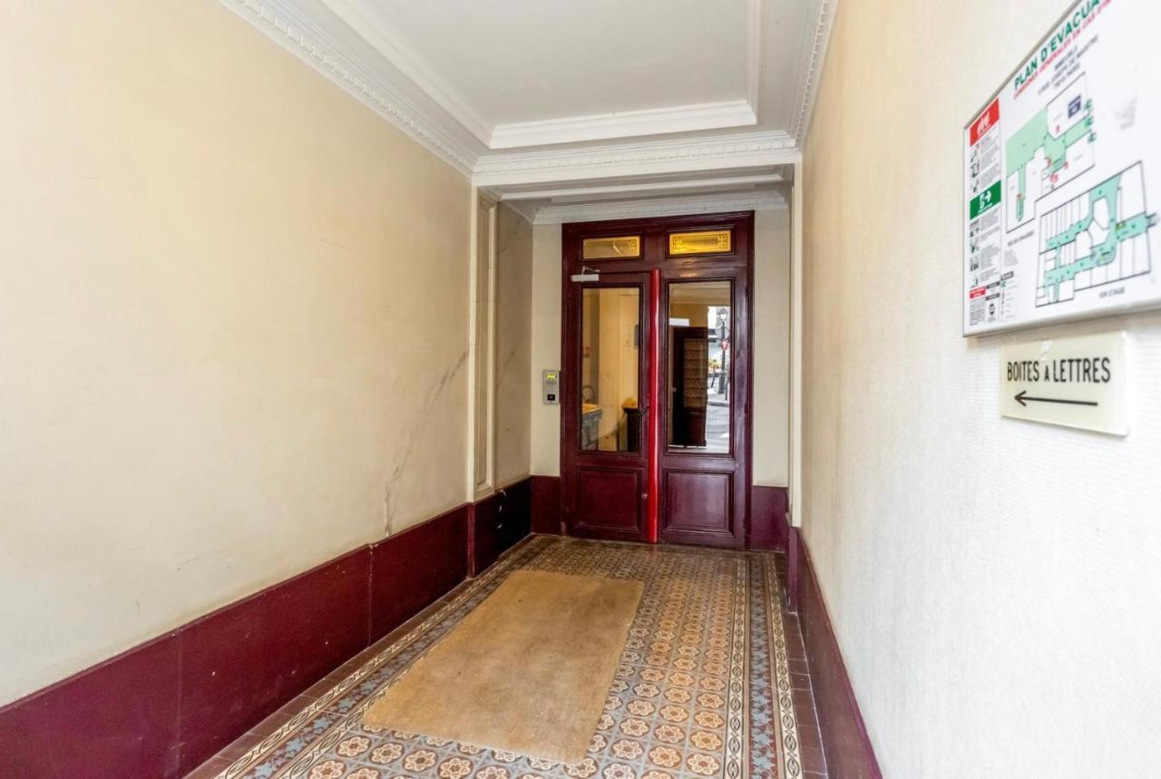 Appartement Abbesses - Superbe Avec Cheminées *