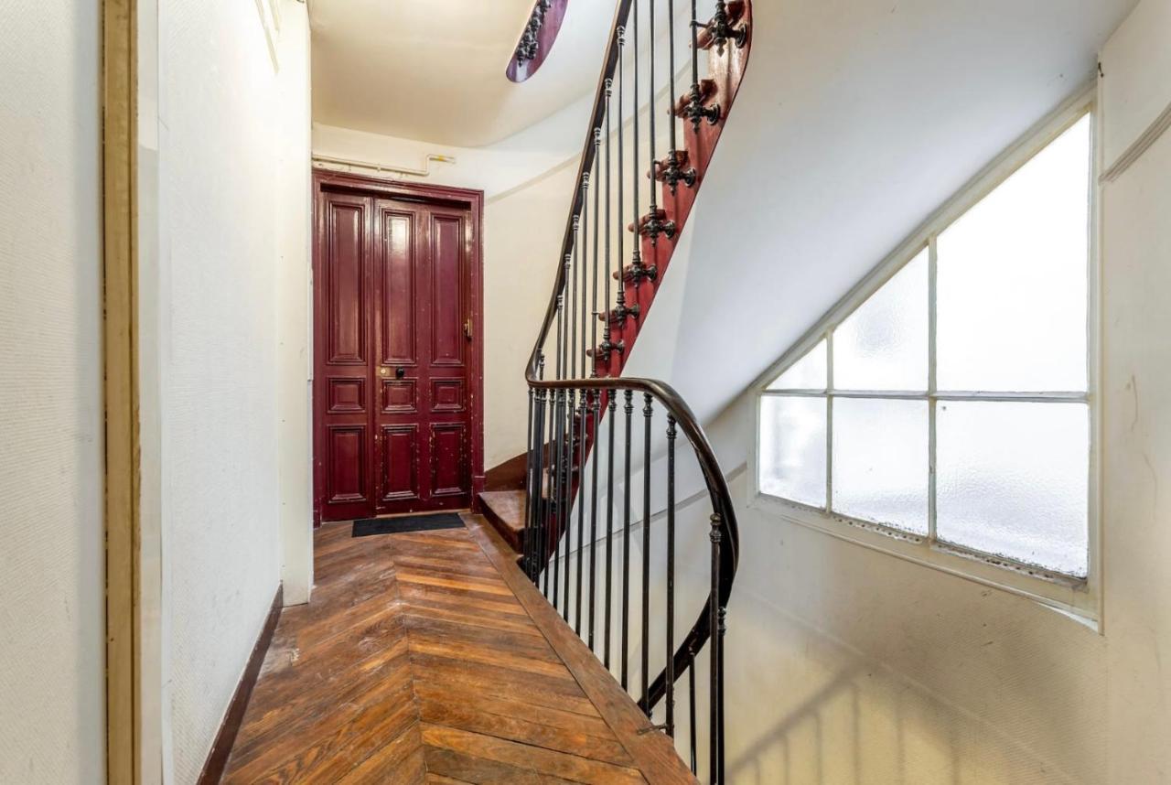 Abbesses - Superbe Avec Cheminées Appartement *