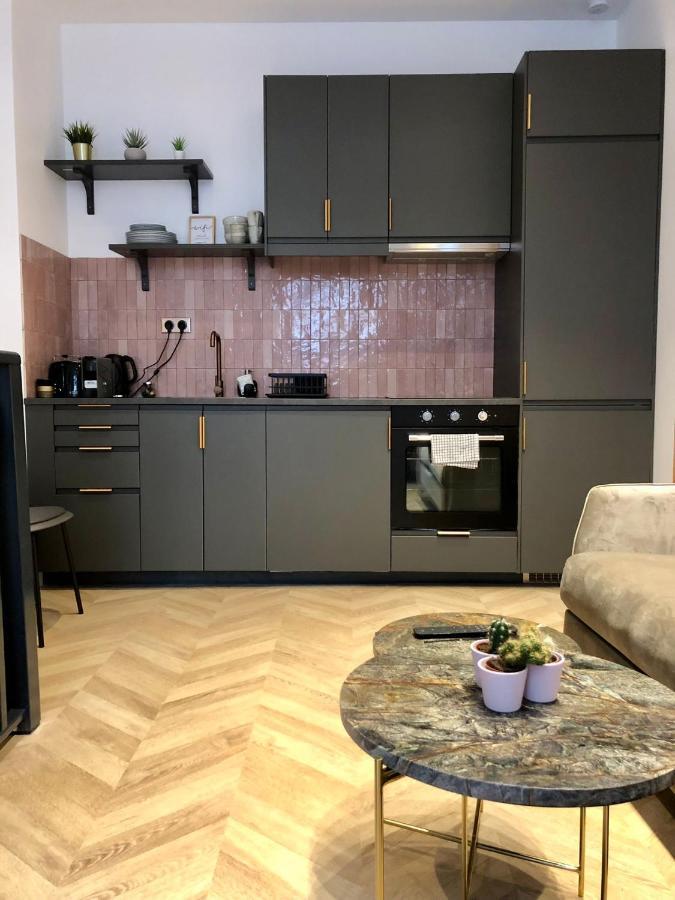 Apartment New Eiffel Tour ! Splendid In The Heart Of Paris