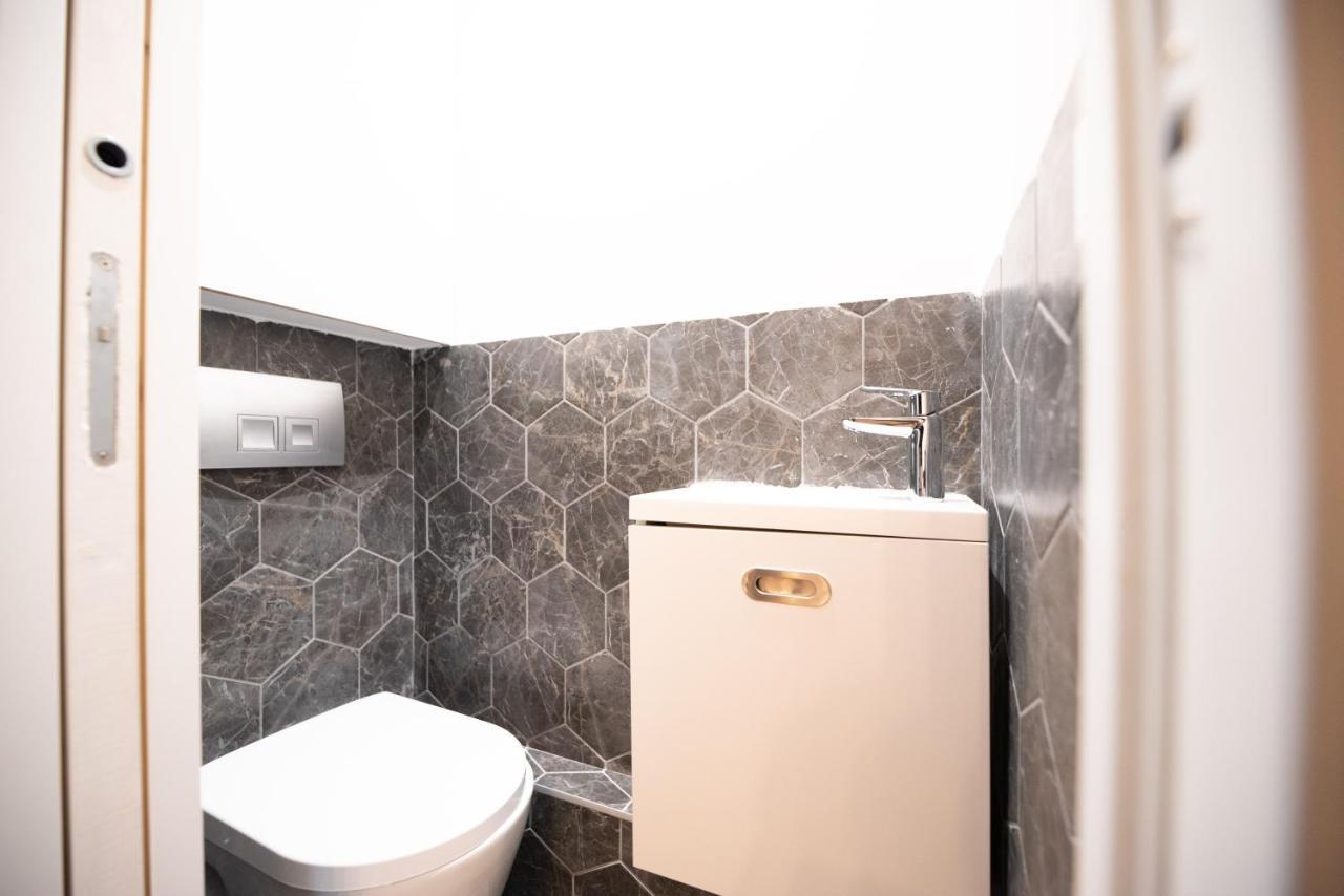 Aparthotel Dreamyflat - Heart Of Marais 2*