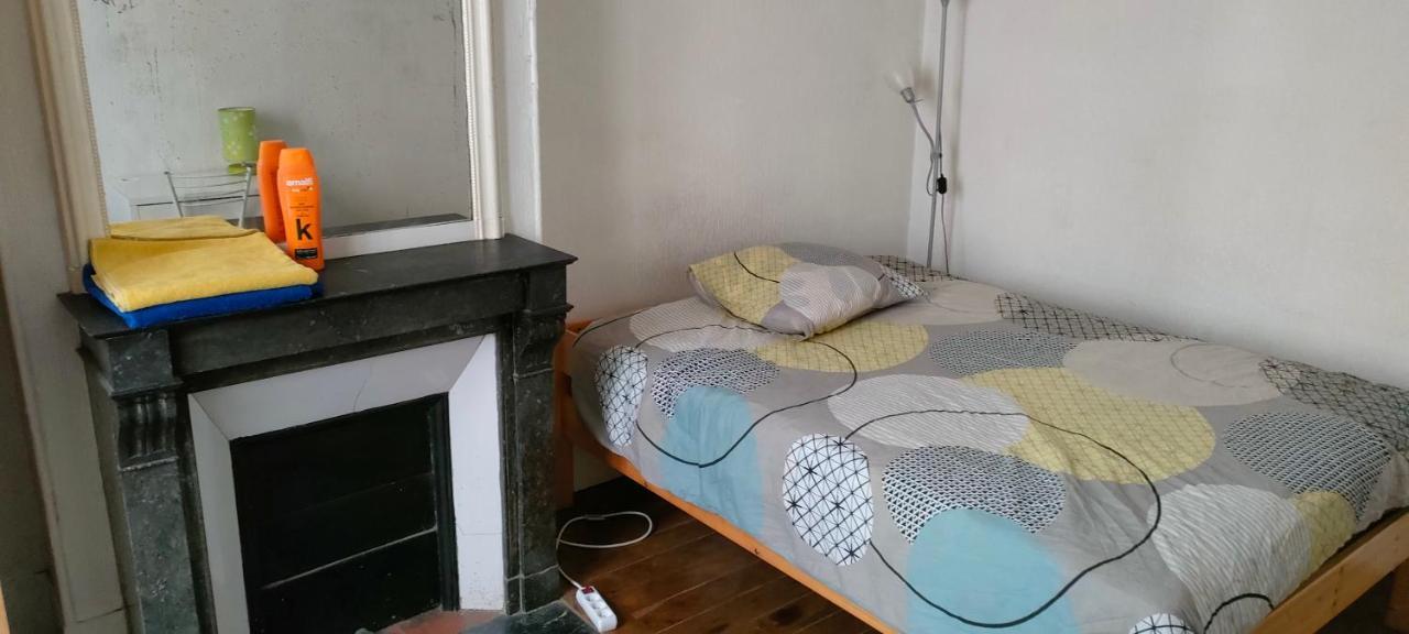 Private Iii For 1 Person Maximum In Our Family In 10, Near La Gare Du Nord