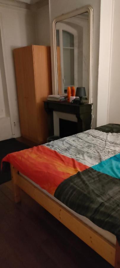 Private Iii For 1 Person Maximum In Our Family In 10, Near La Gare Du Nord Homestay