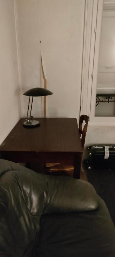 Homestay Private Iii For 1 Person Maximum In Our Family In 10, Near La Gare Du Nord *