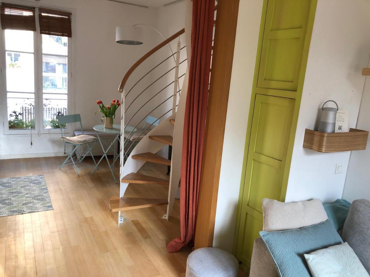 Petit Lumineux Et Atypique à 14. * Paris