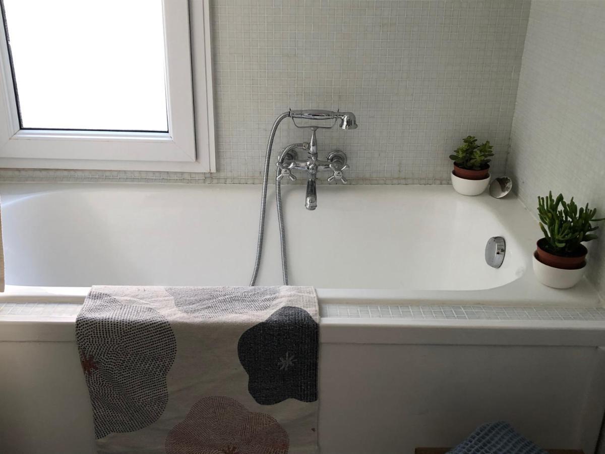 Appartement Petit Lumineux Et Atypique à 14. Paris