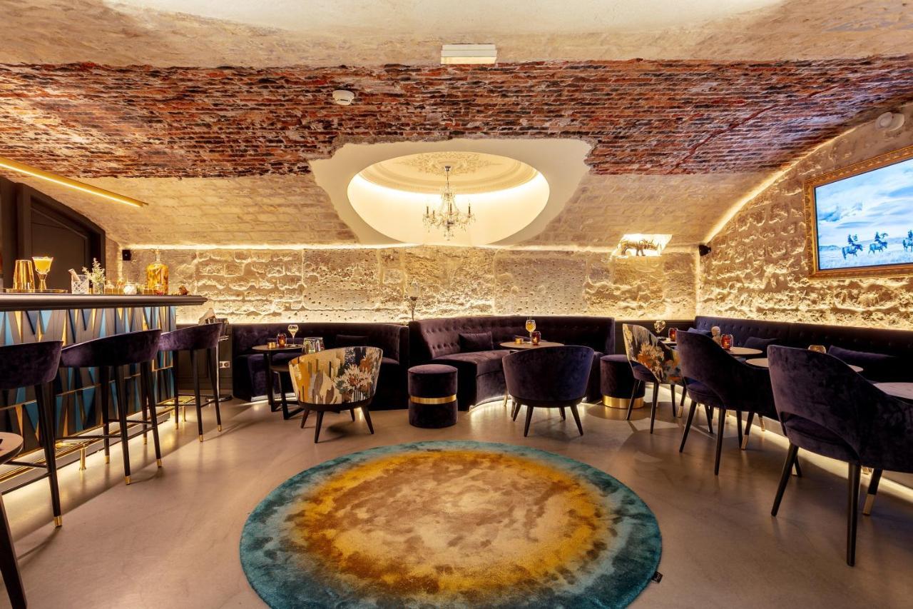 Roi De Sicile - Rivoli -- Luxury Paris