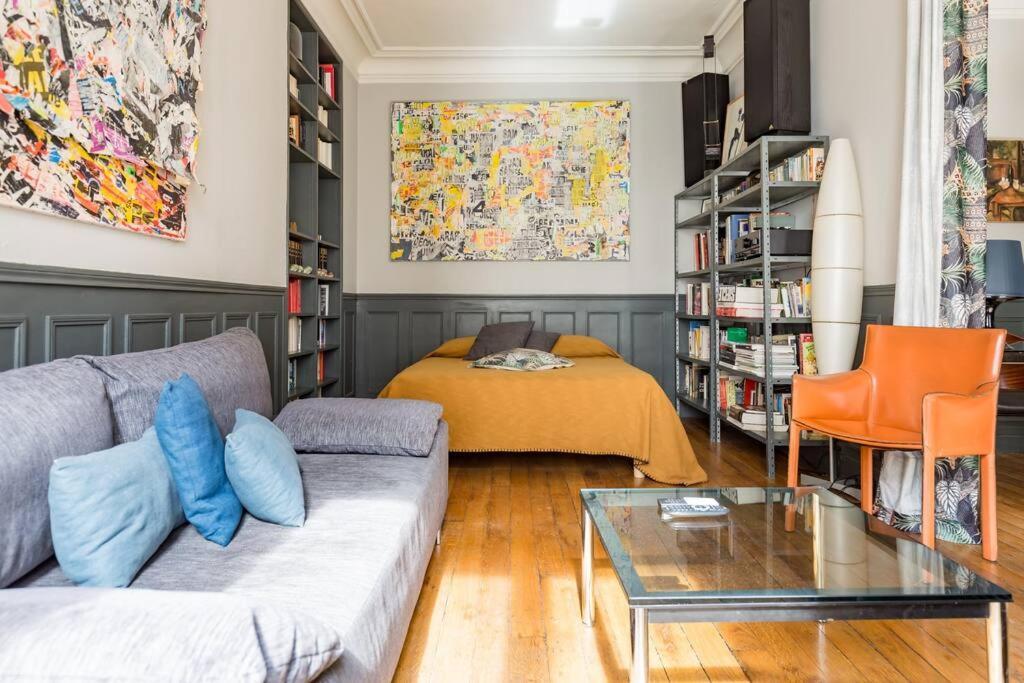 Appartement Spacious And Bright 2 Bedroom Apartment, Typically Parisian, Montmartre-opera, Paris