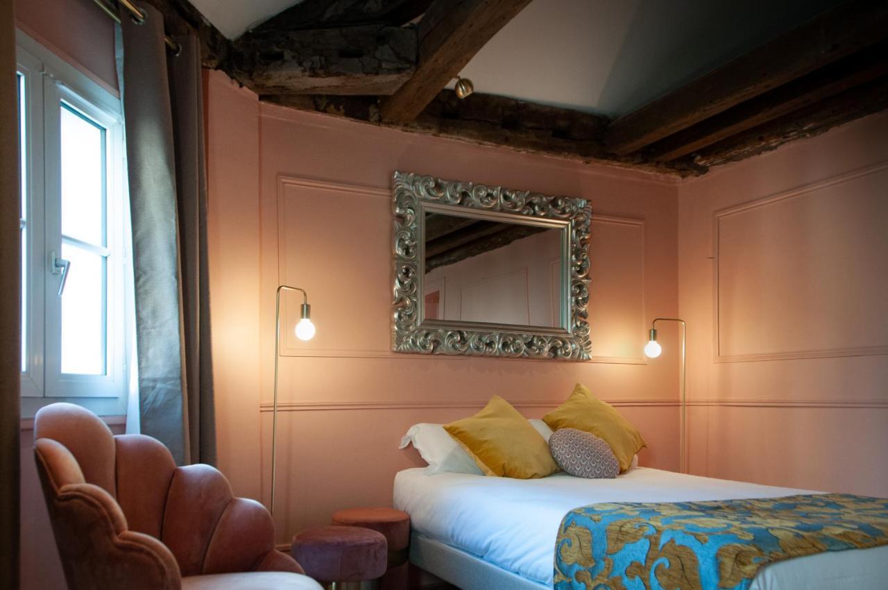 Hotel Petit Saint-honoré 2*