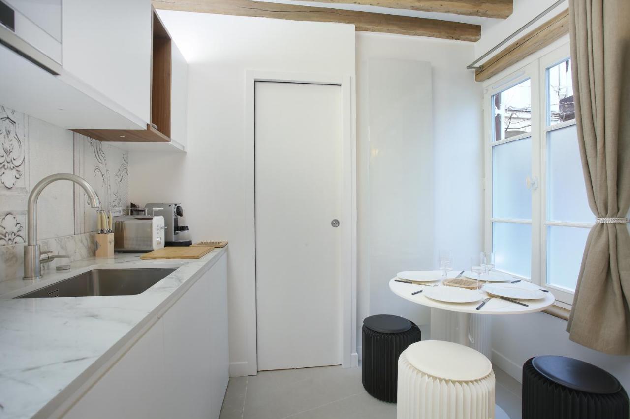 Superb Place Des Vosges Le Marais Appartement Paris