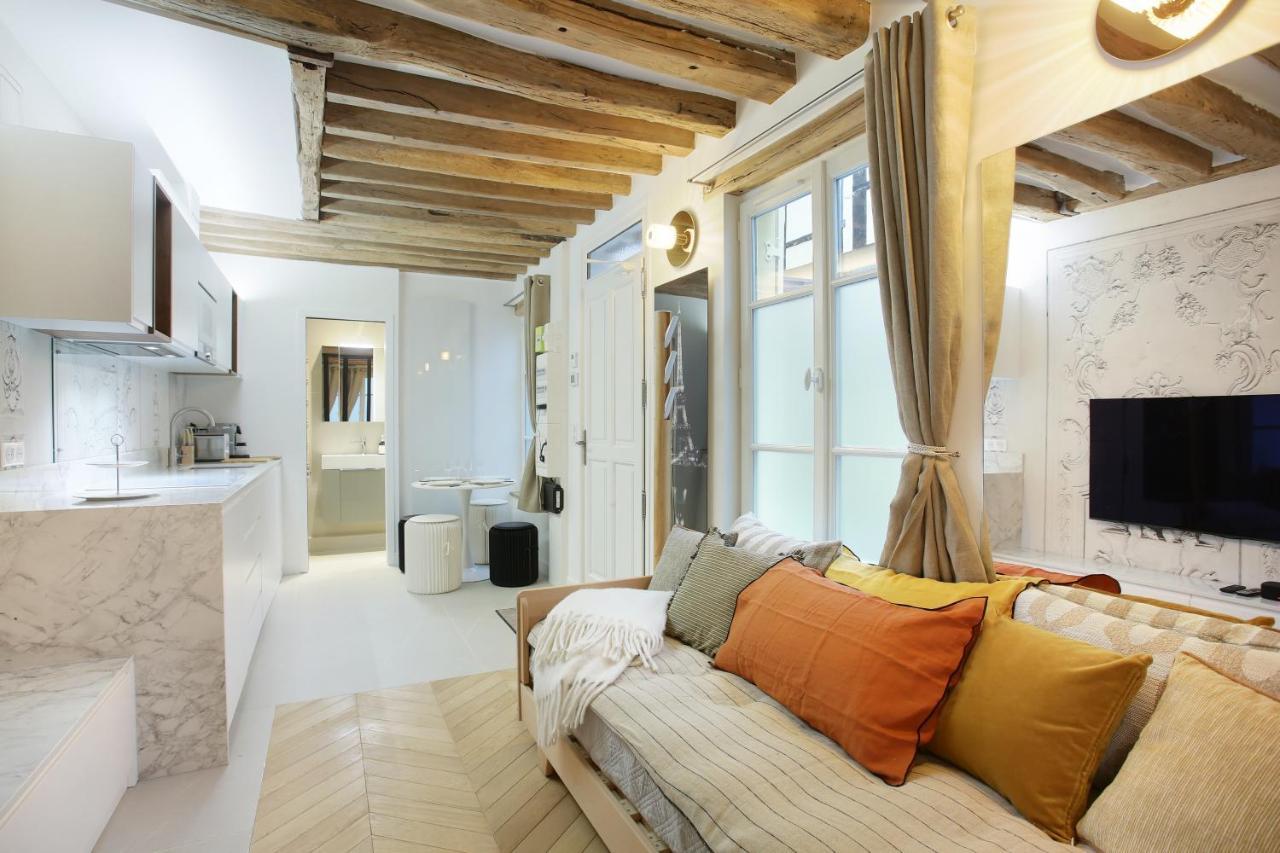 Superb Place Des Vosges Le Marais Appartement Paris