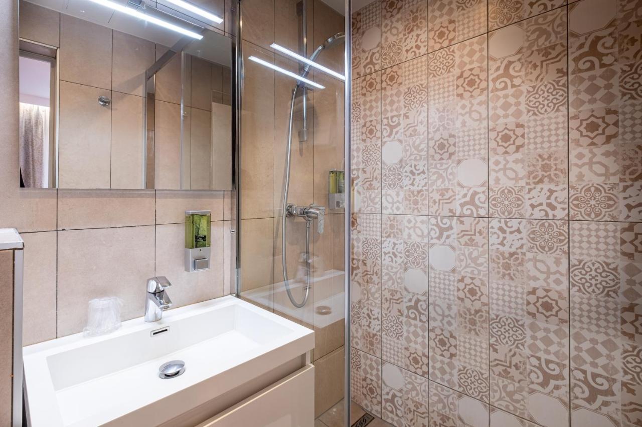 Hotel Eiffel Segur