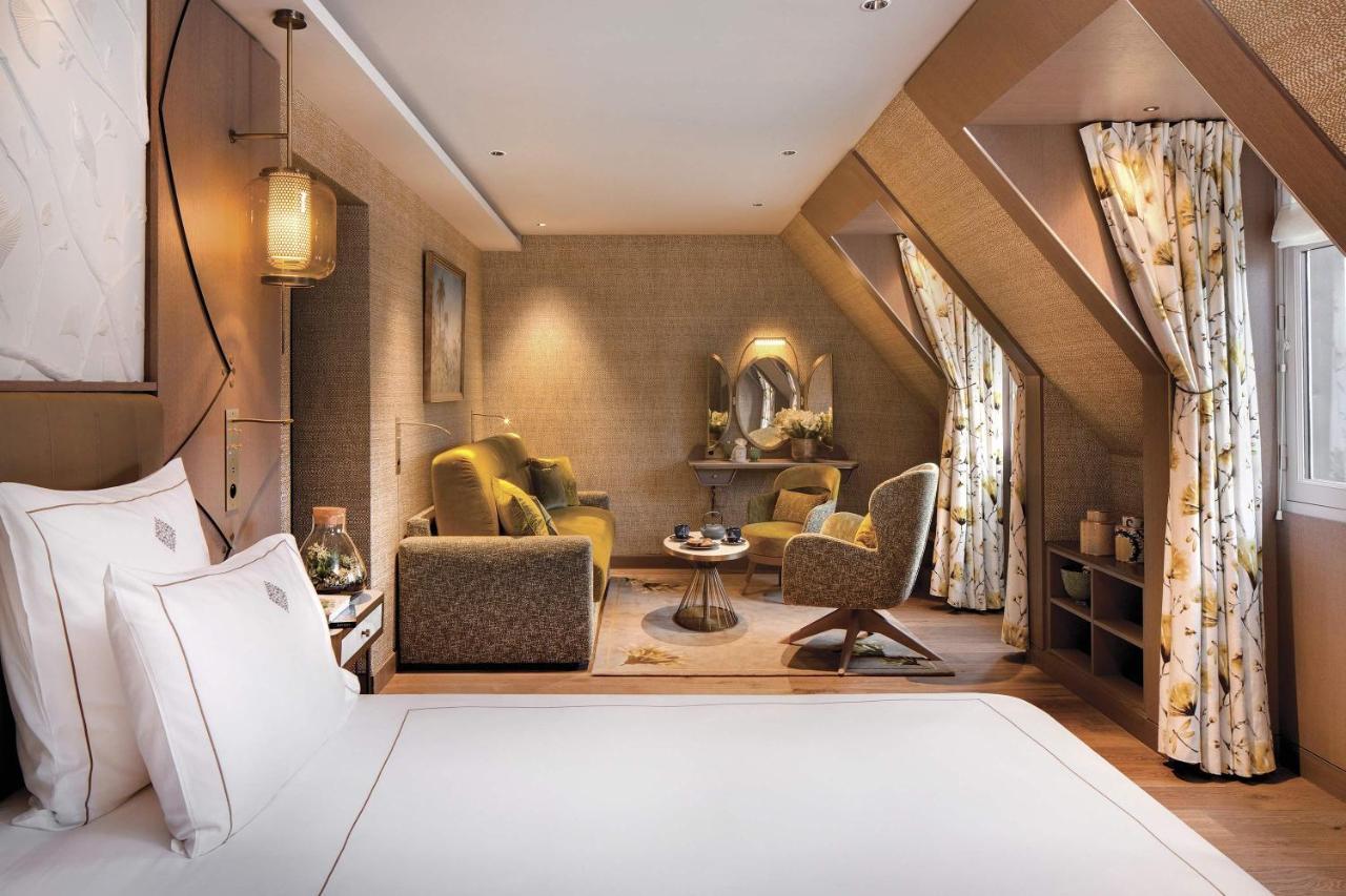 La Demeure Montaigne Hotel