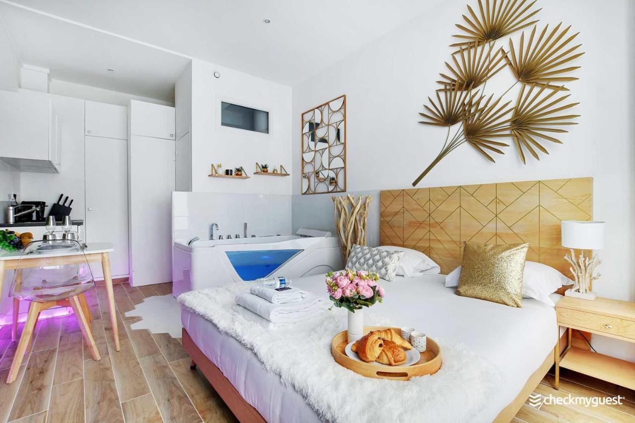 Cmg Jacuzzi - Martyrs/ Bas Montmartre * Paris