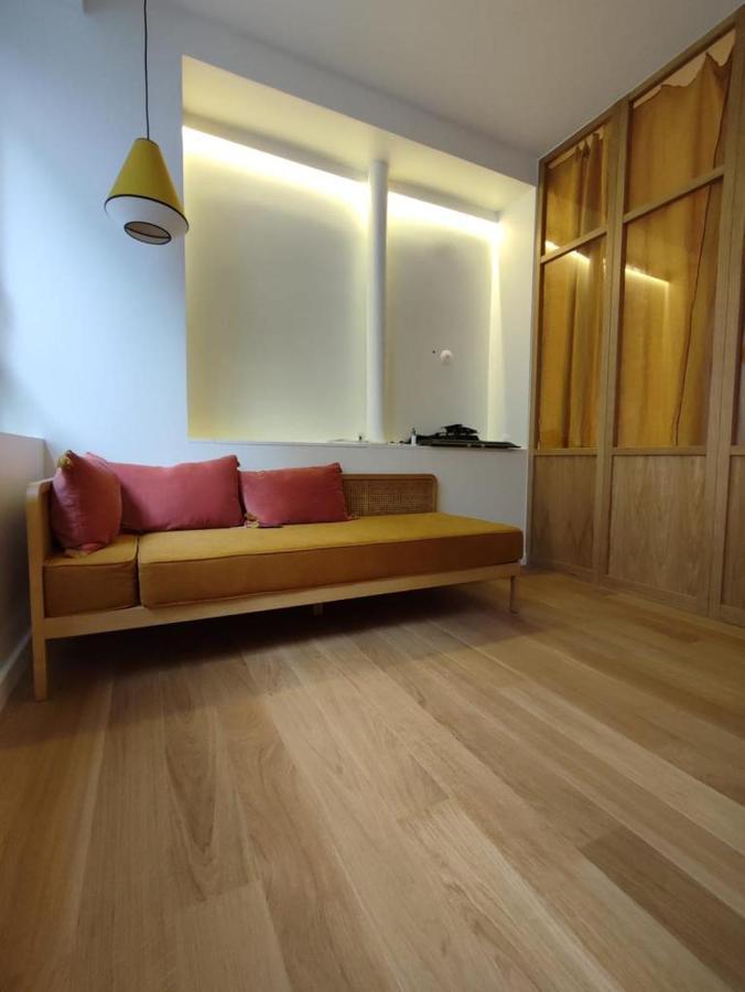 Apartment Confortable Sur Le Canal Saint-martin / Republique Paris