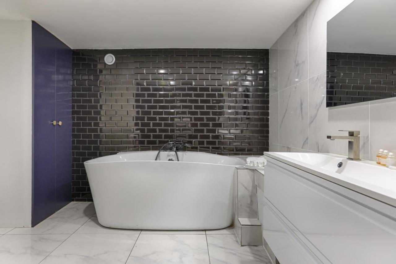 Amazing Luxury Triplex 3br/8p - Arc De Triomphe