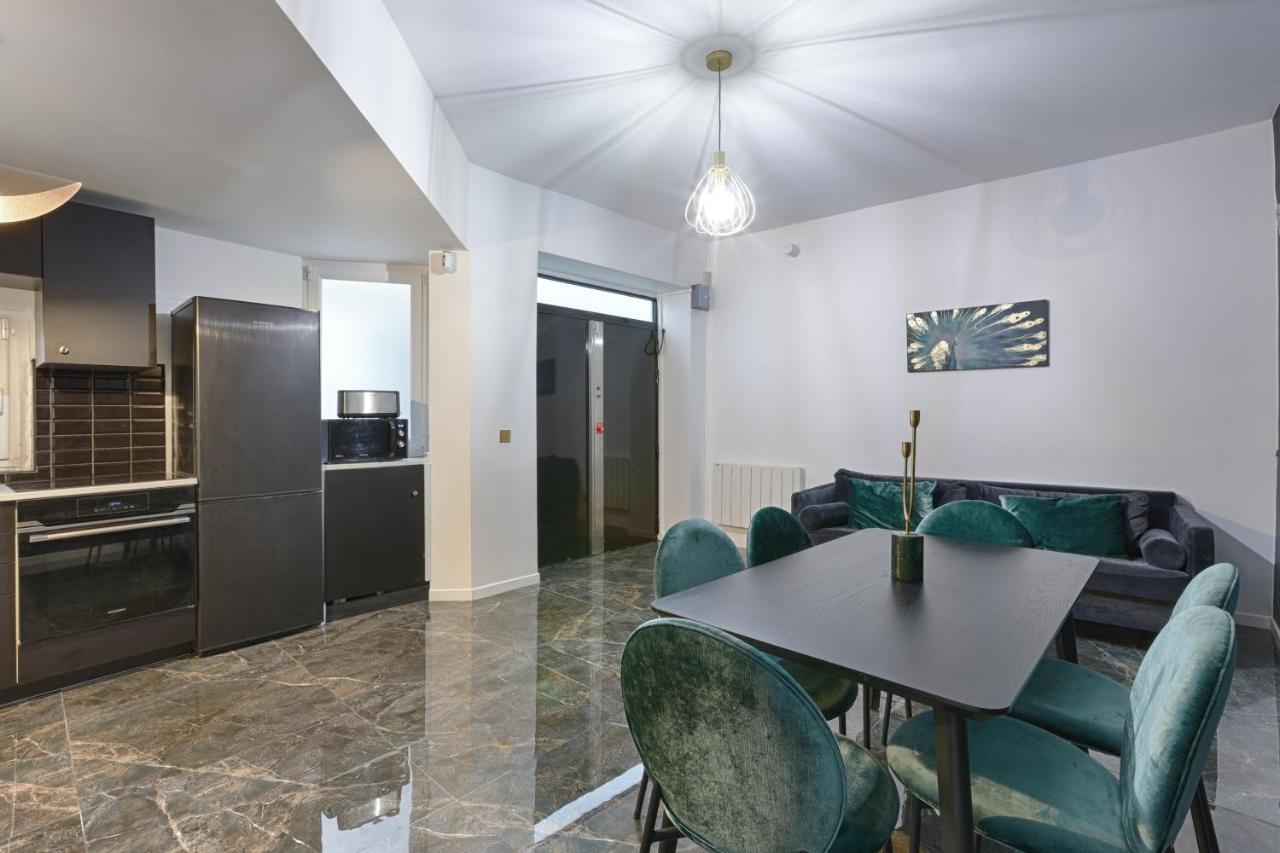 Amazing Luxury Triplex 3br/8p - Arc De Triomphe Apartment *