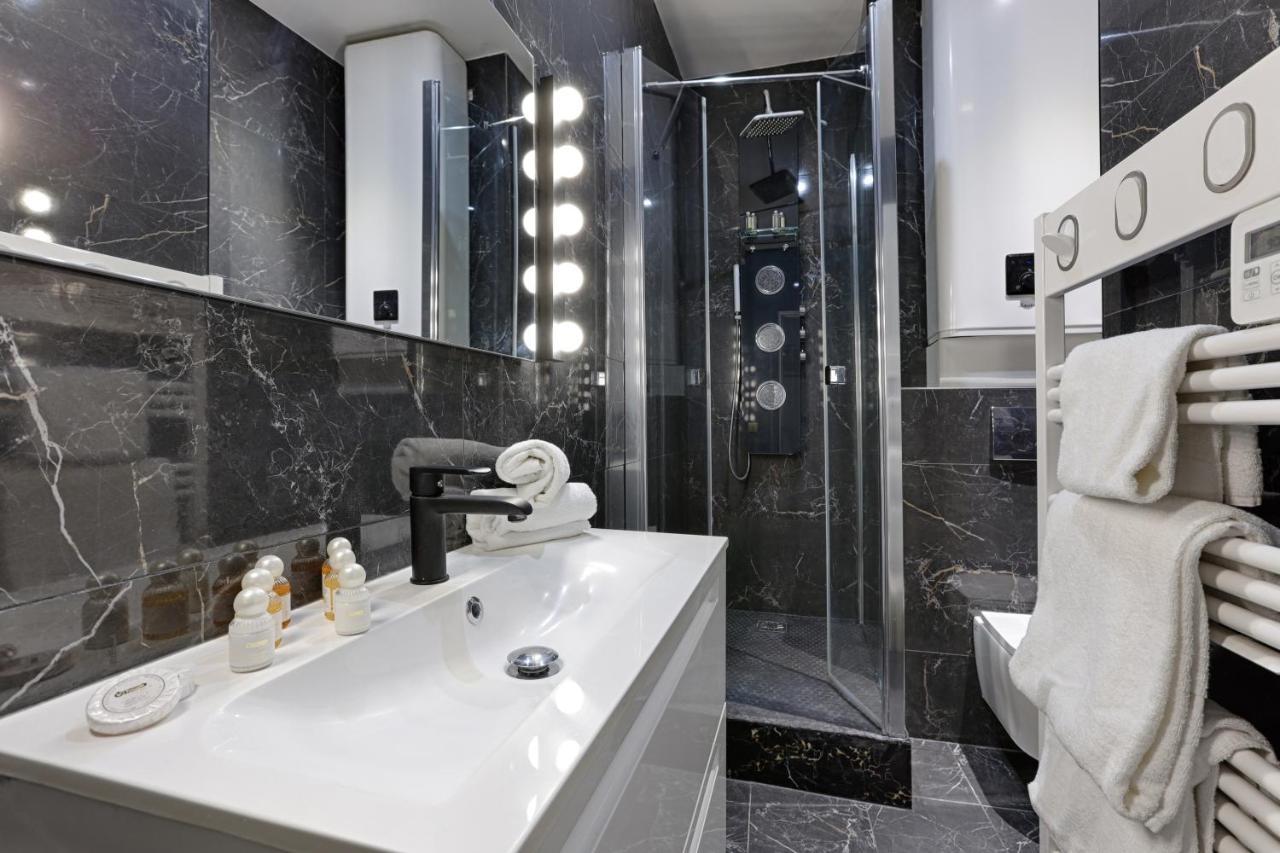 Amazing Luxury Triplex 3br/8p - Arc De Triomphe *