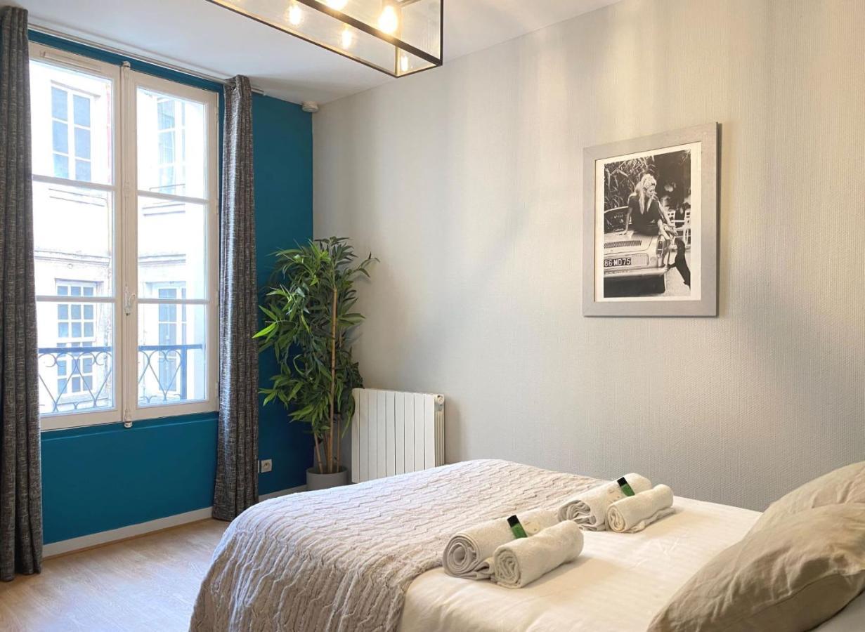 1608b Lovely In Le Marais - Musee Du Louvre Apartment *