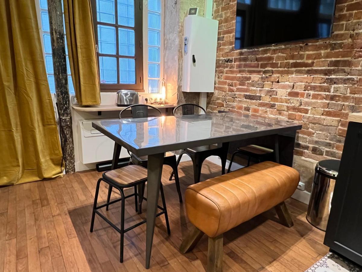 Good Vibes Luxurious Loft In 11th, With Ac & Table Football