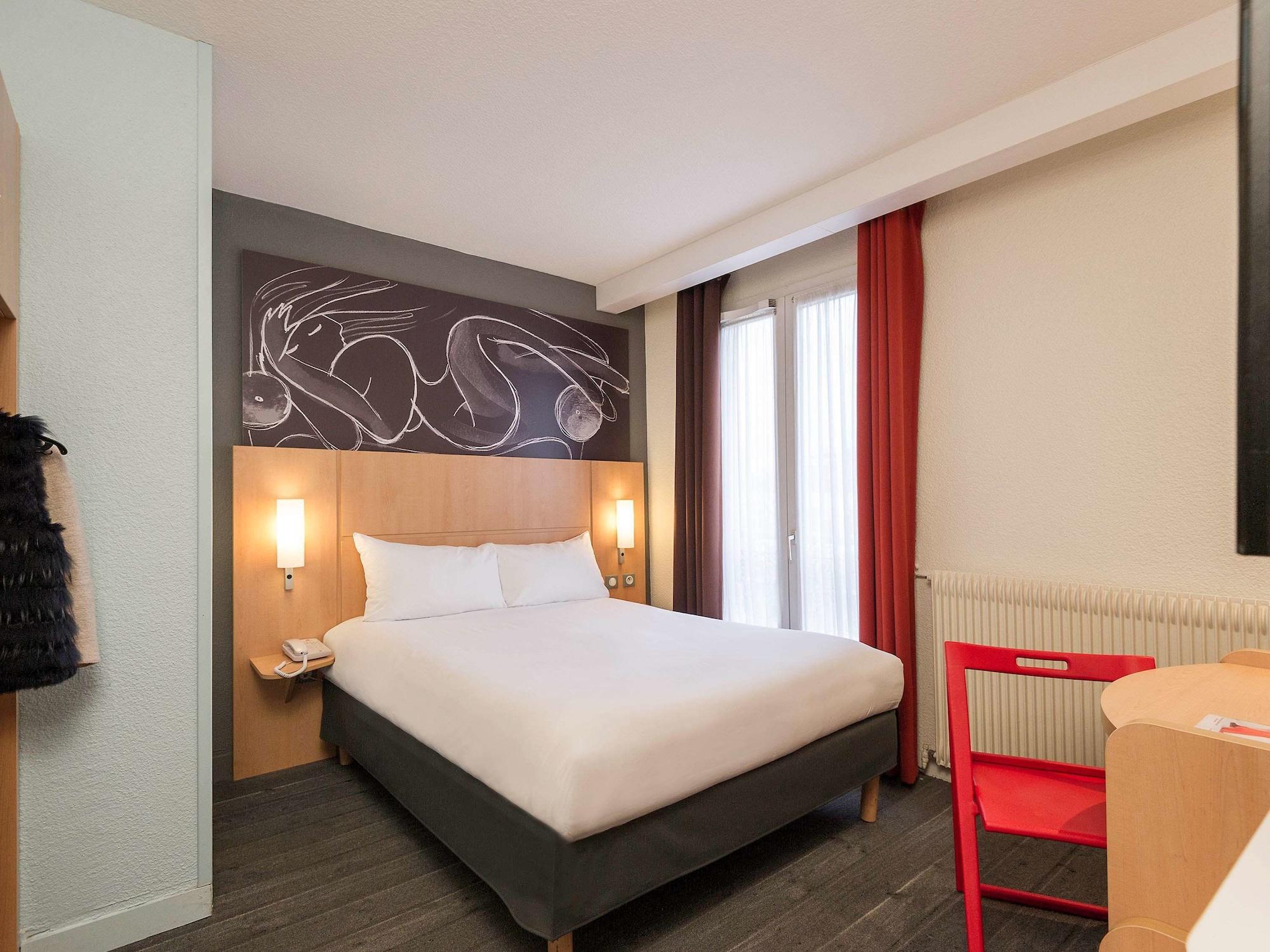 Ibis Vaugirard Porte De Versailles Paris