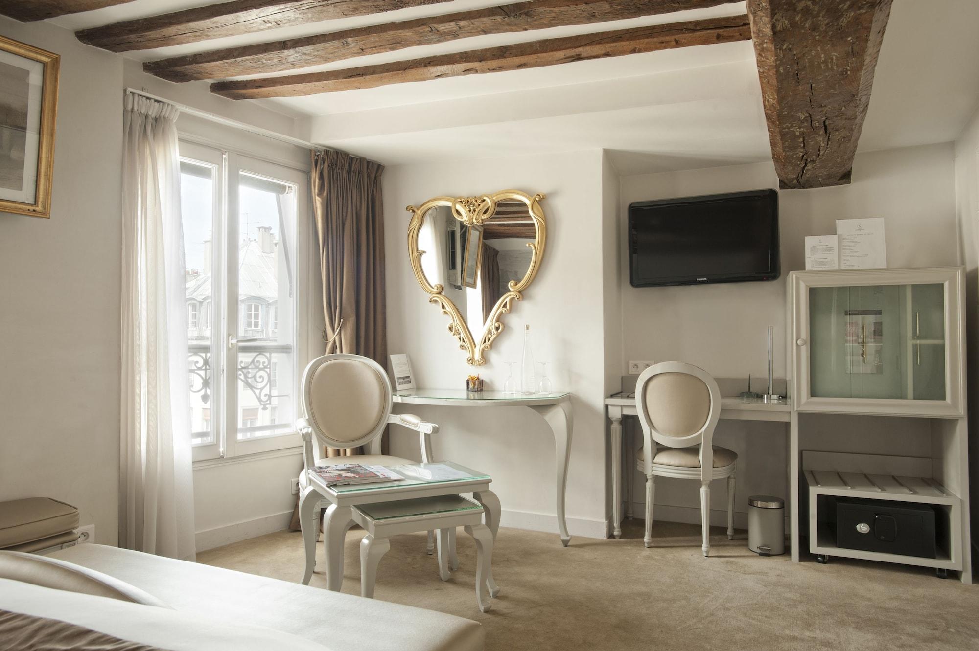 Boutique Konfidentiel 4*