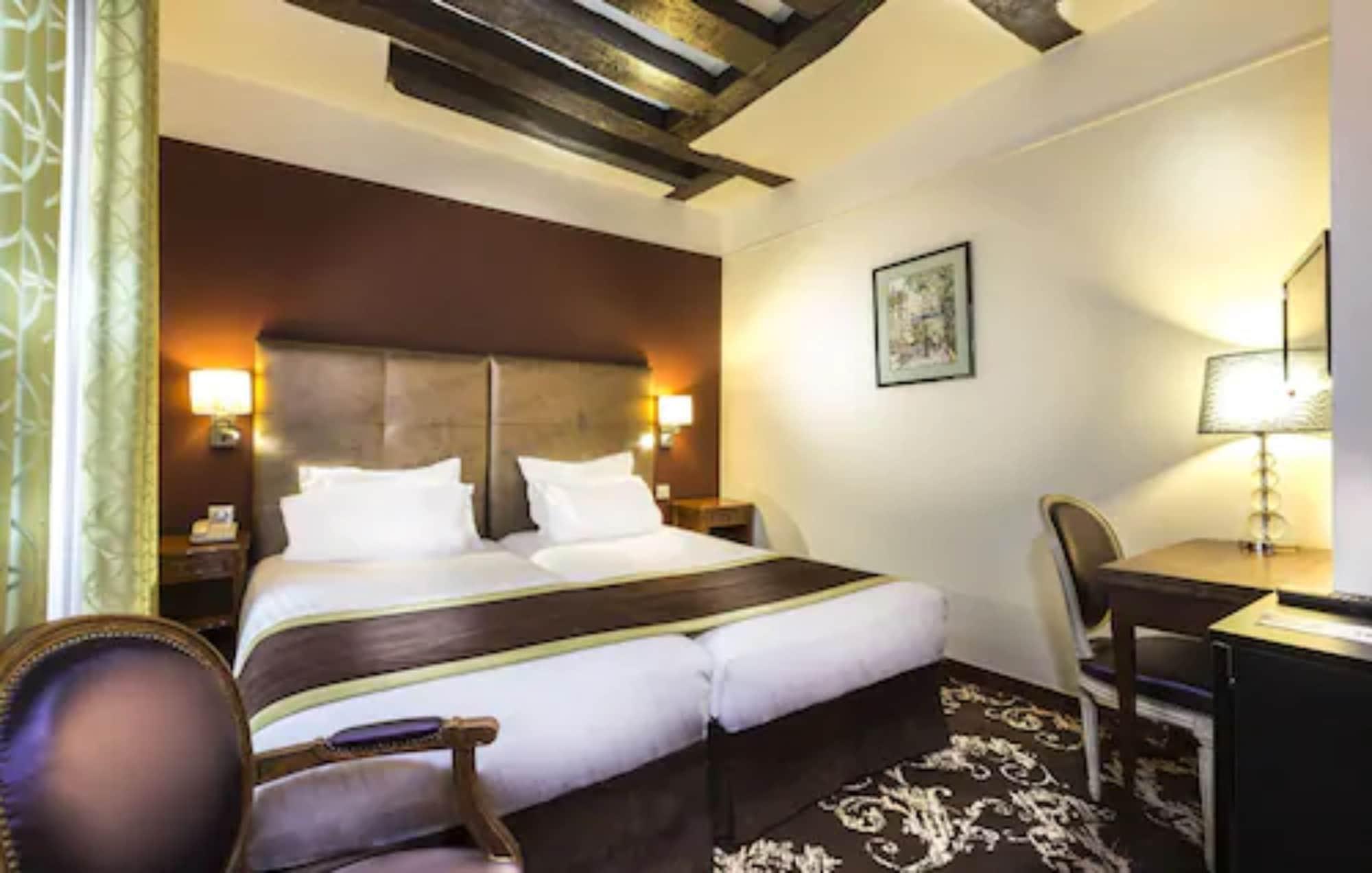 Crystal Hotel 3*