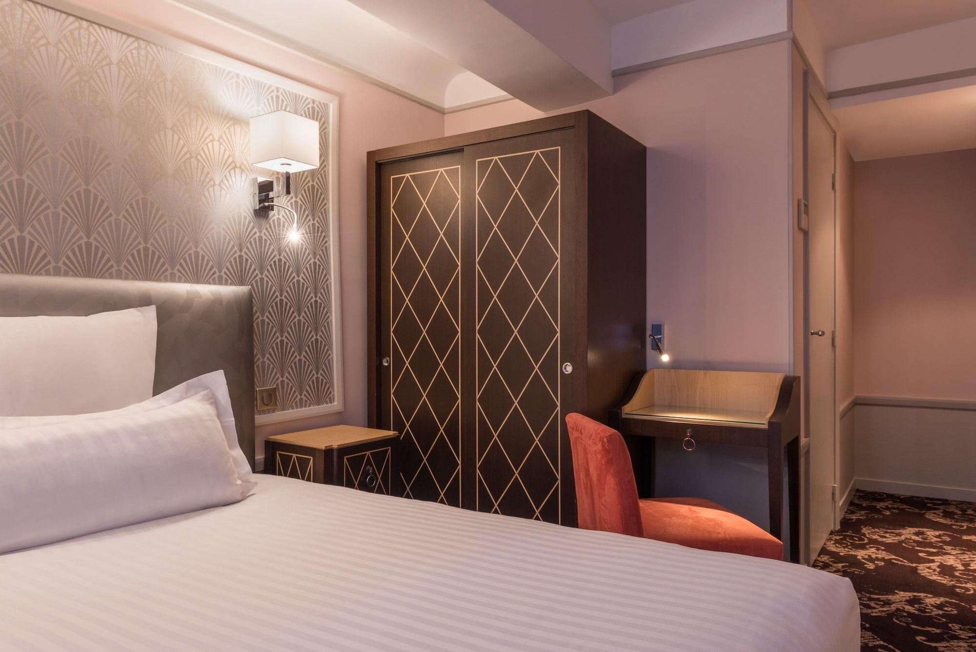 Crystal Hotel Paris