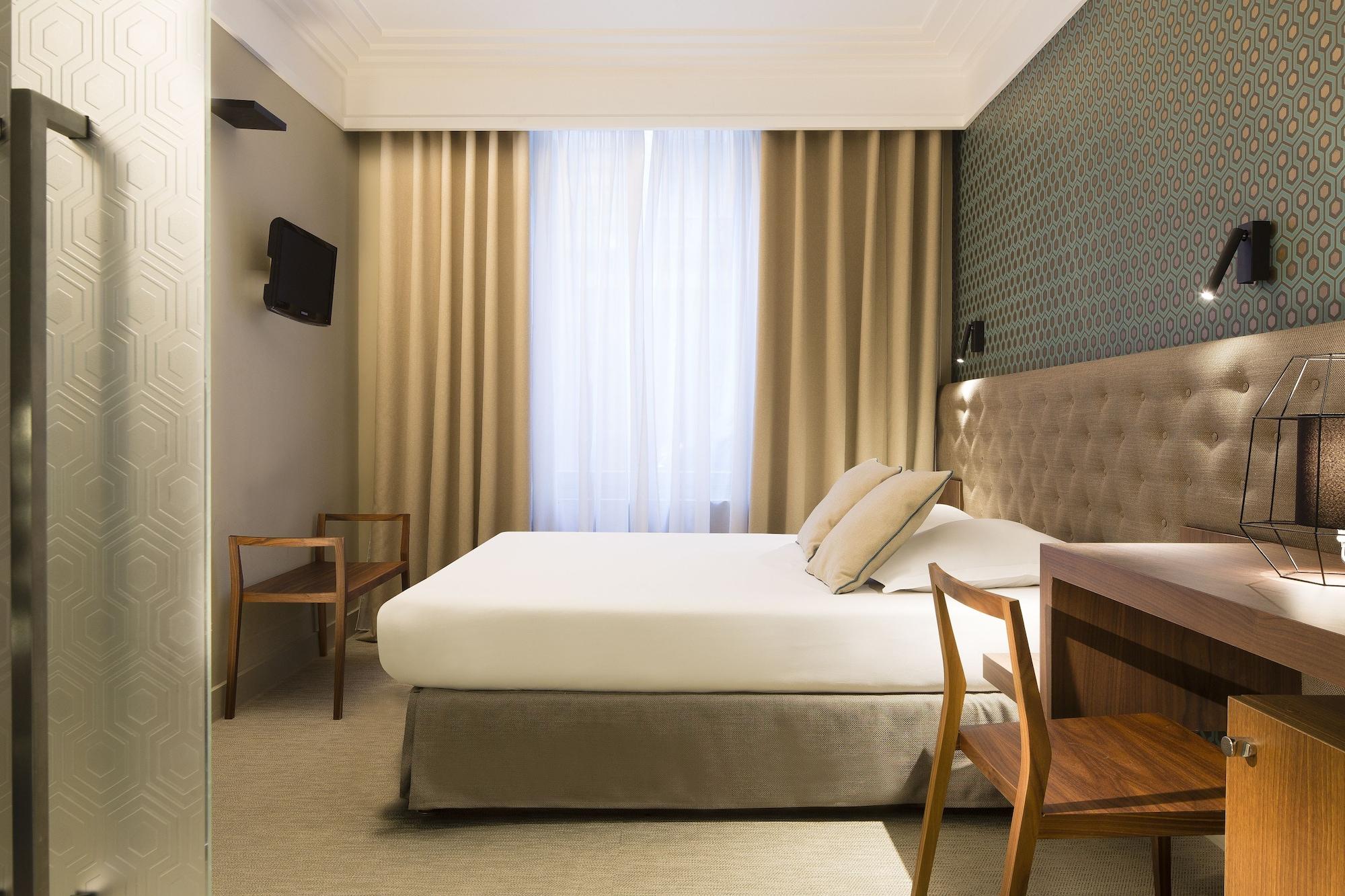 Sophie Germain Hotel 3*