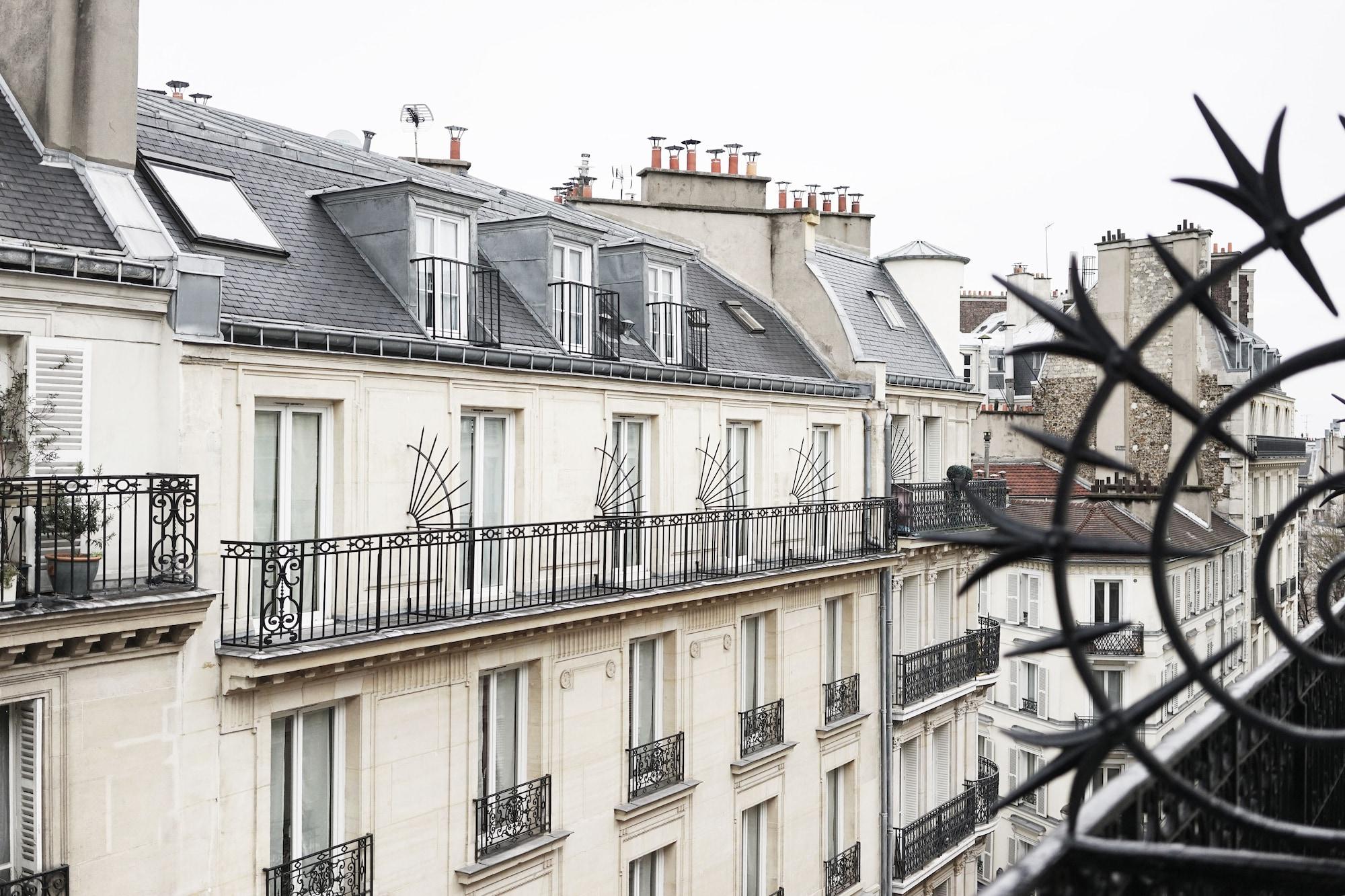 Balmoral Champs Elysées Hotel