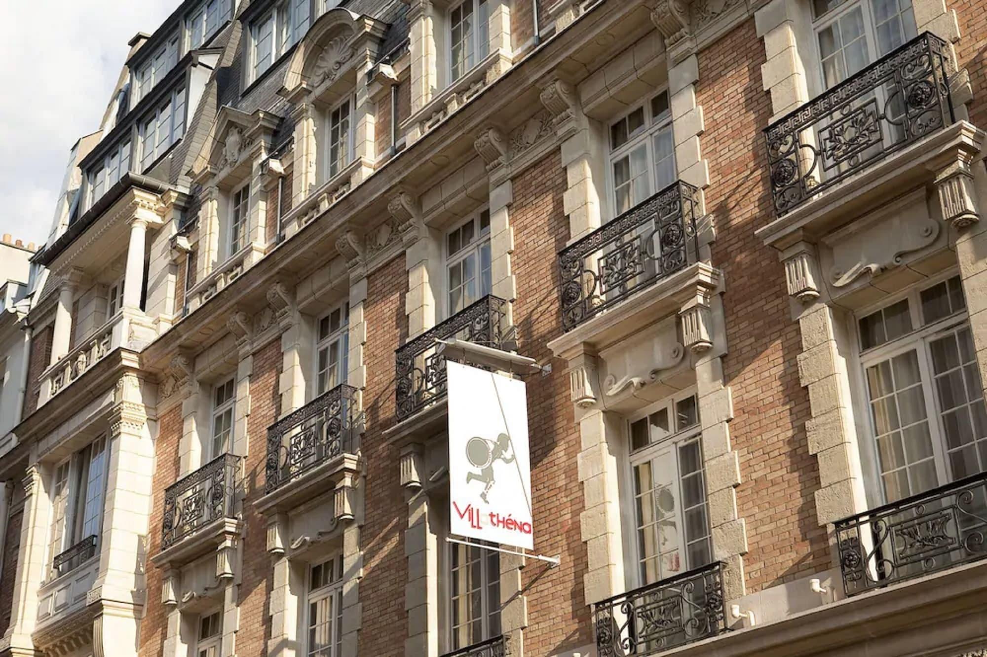 Villathena Paris