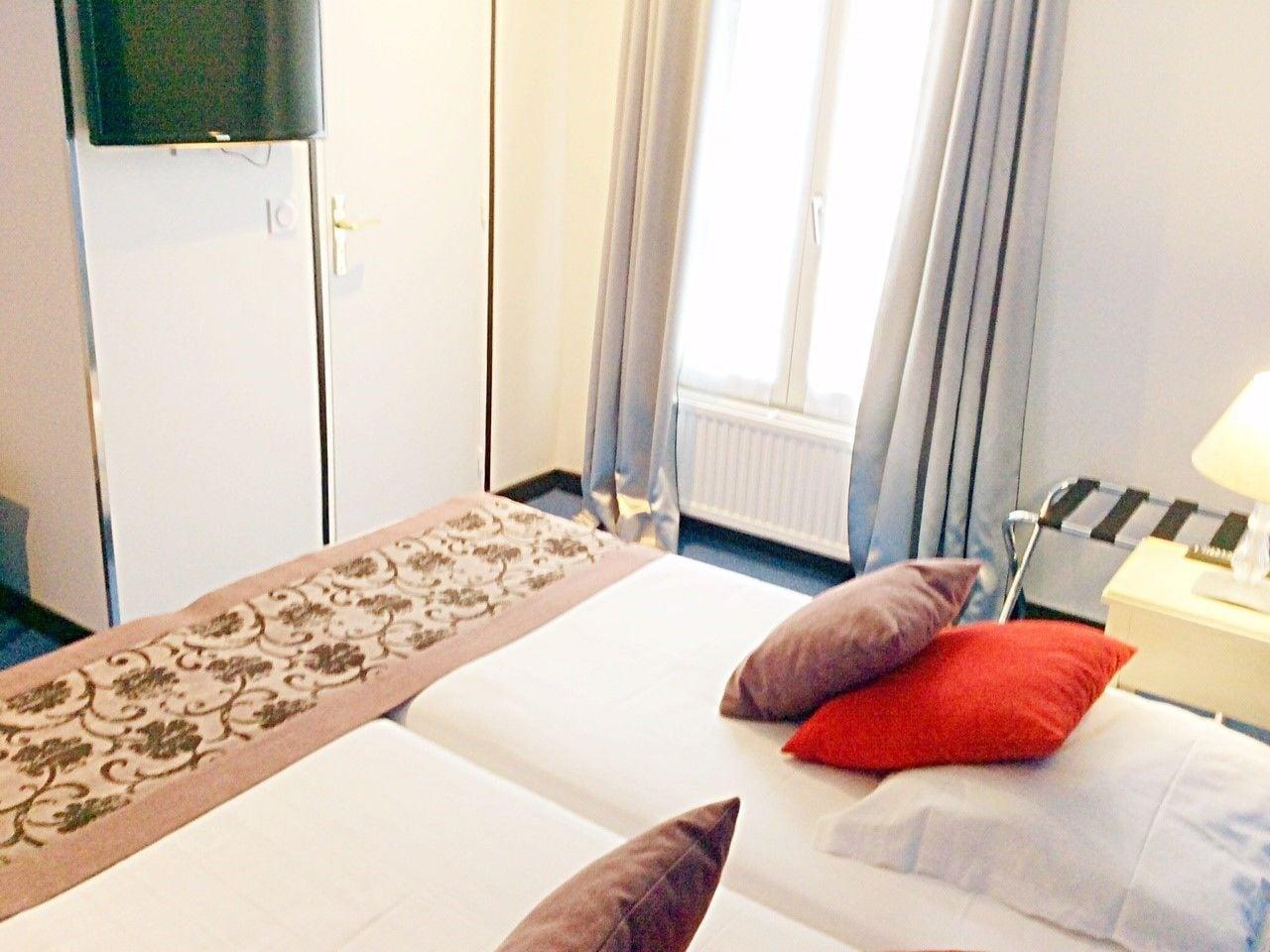 Du Mont Dore Batignolles Hotel 3*