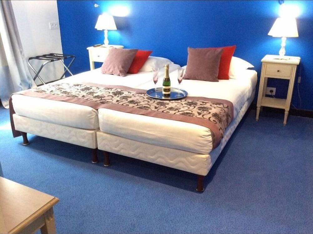 Hotel Du Mont Dore Batignolles
