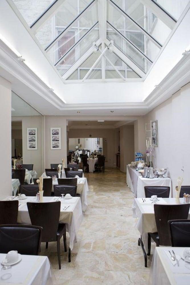 Lebron Hotel Paris