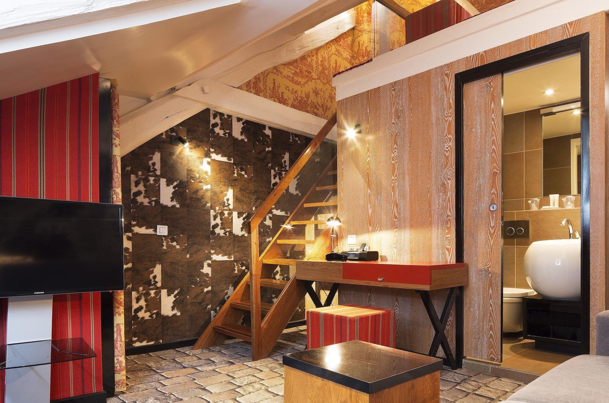 Le Notre Dame Saint Michel Hotel 3*