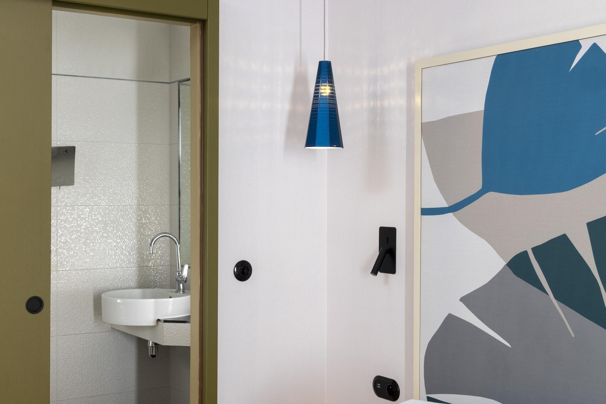De La Paix Hotel 3*
