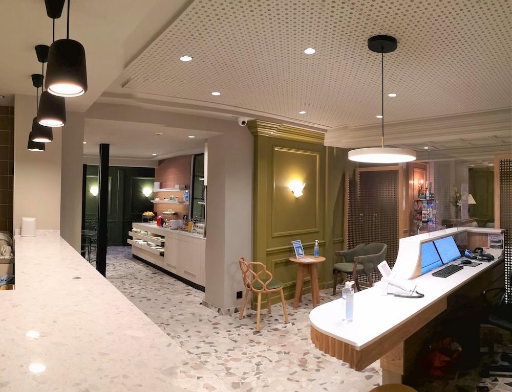 De La Paix Hotel 3*