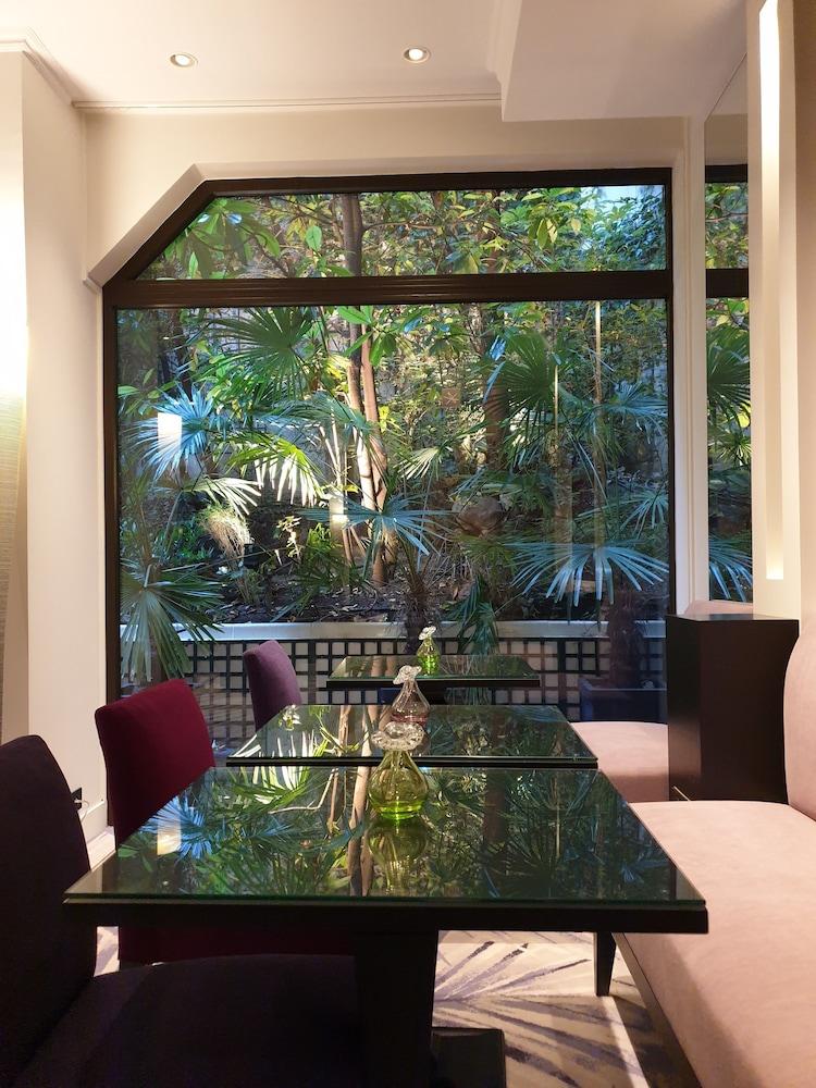 Garden-elysee Hotel