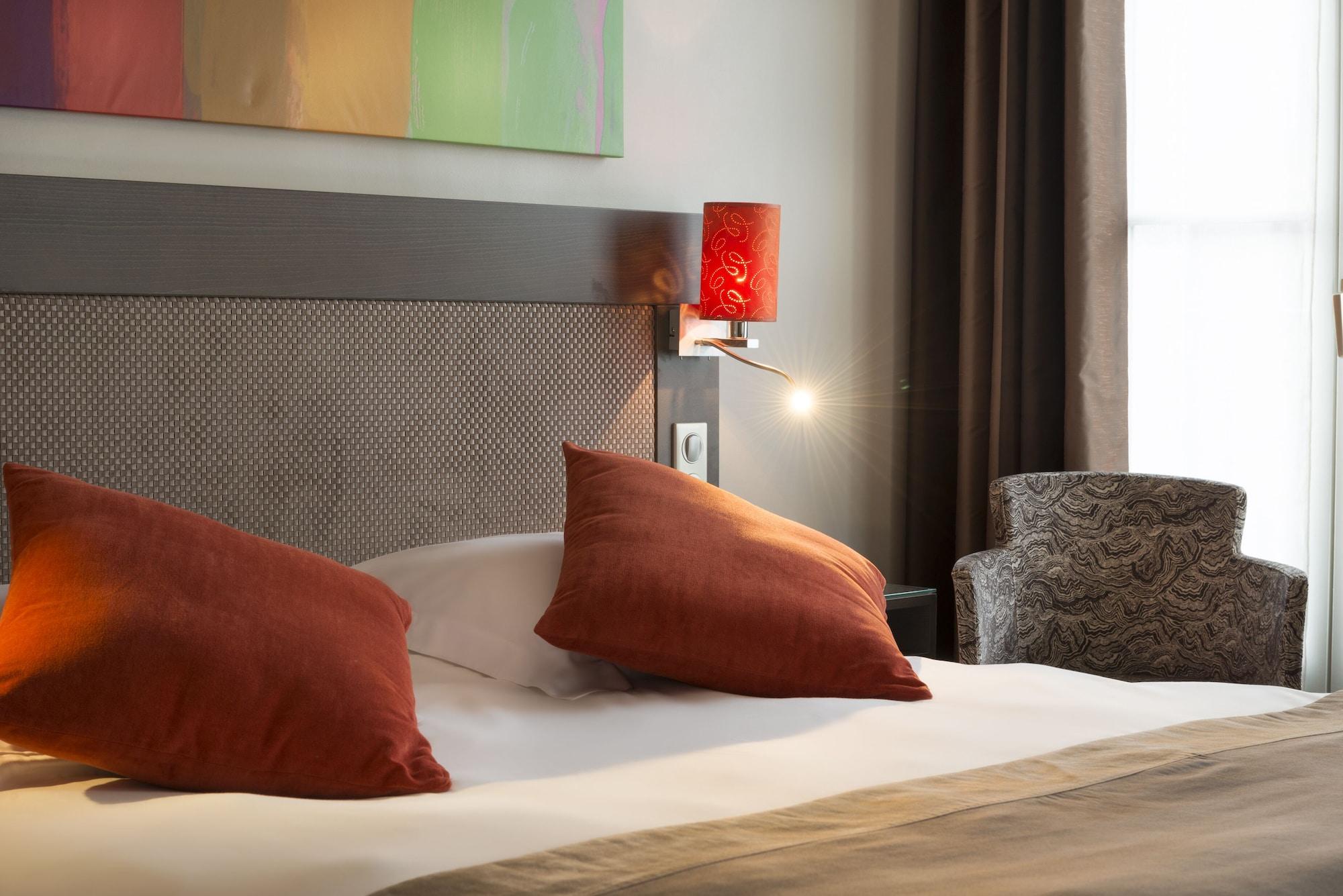 Regence Etoile Paris
