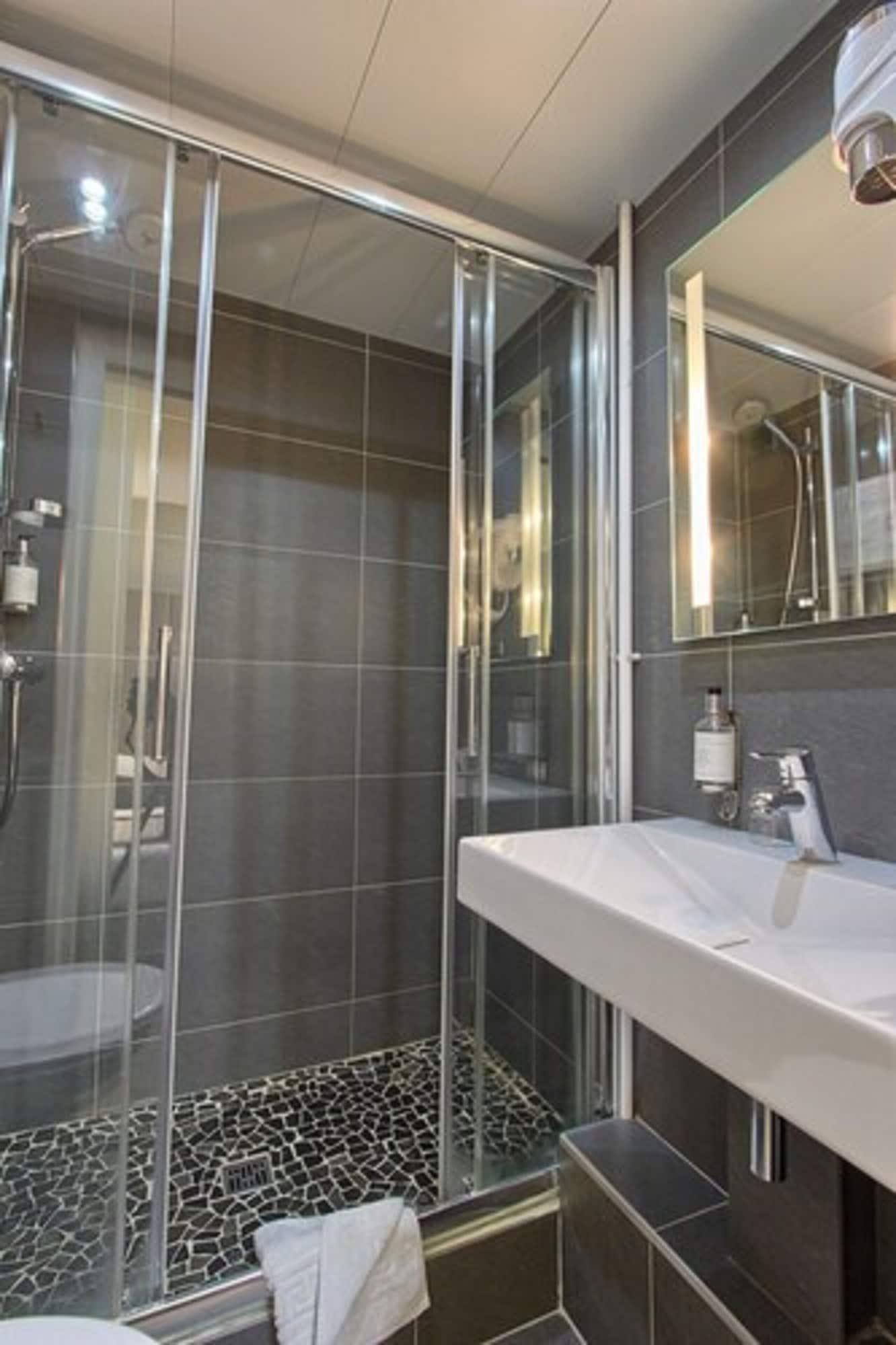 Hotel Margaux Opéra Montmartre Paris