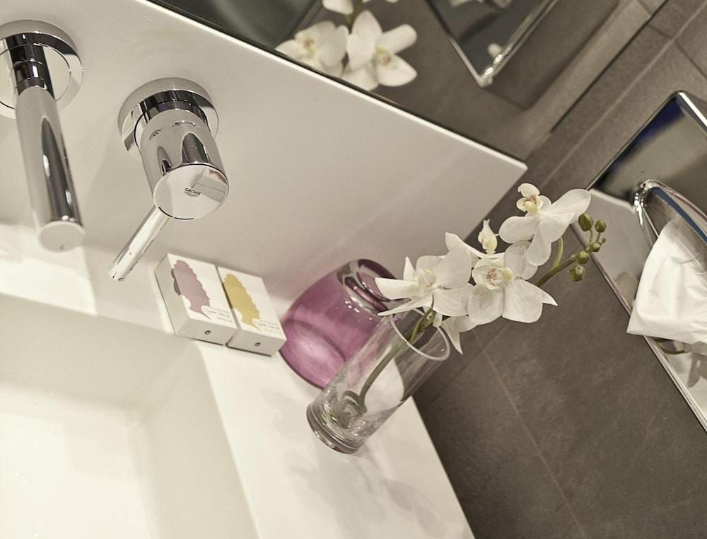 Elysée Secret Hotel Paris